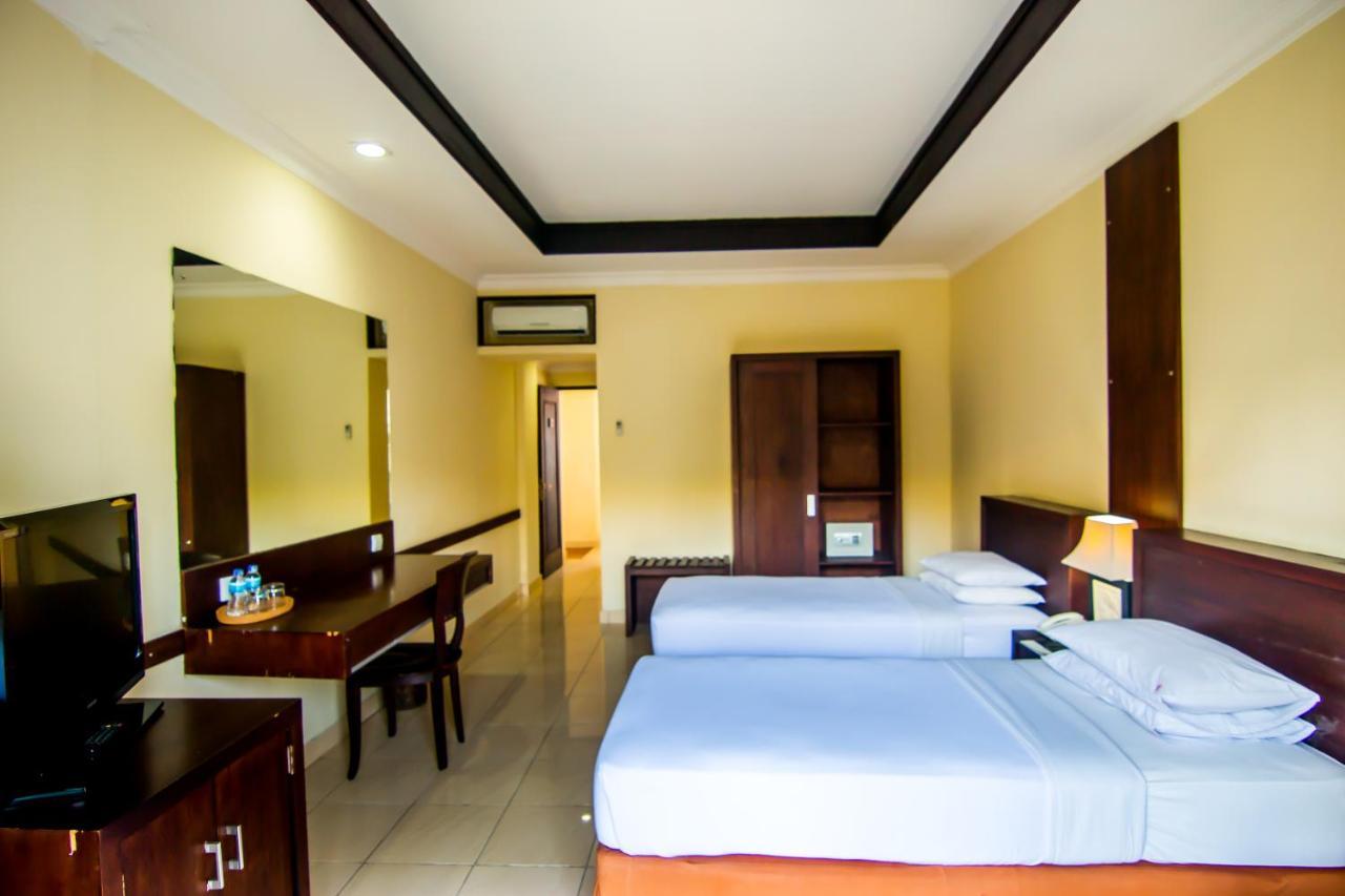 Champlung Mas Hotel Legian Esterno foto